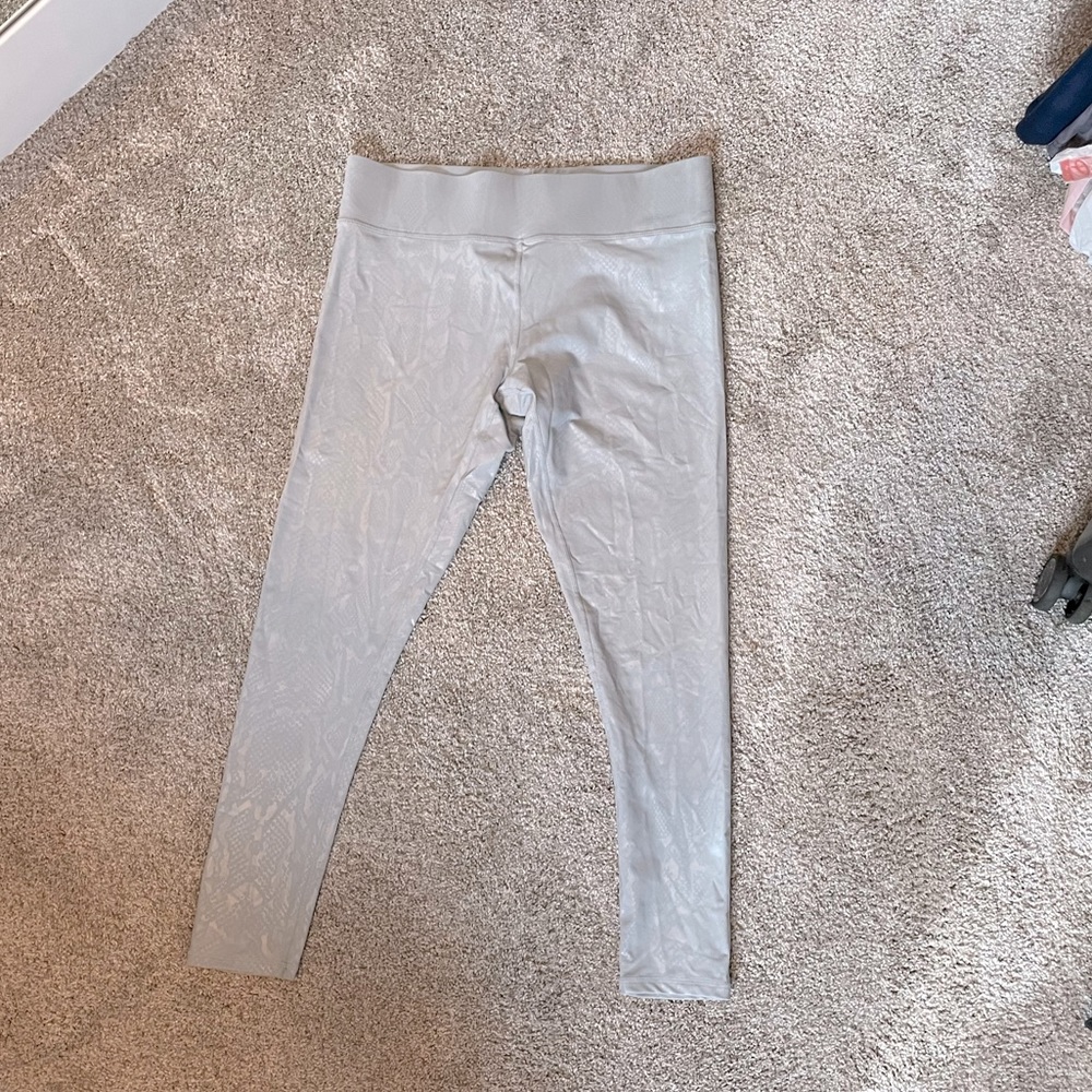 TEREZ size XL 3” waistband dove grey snakeskin print full length leggings